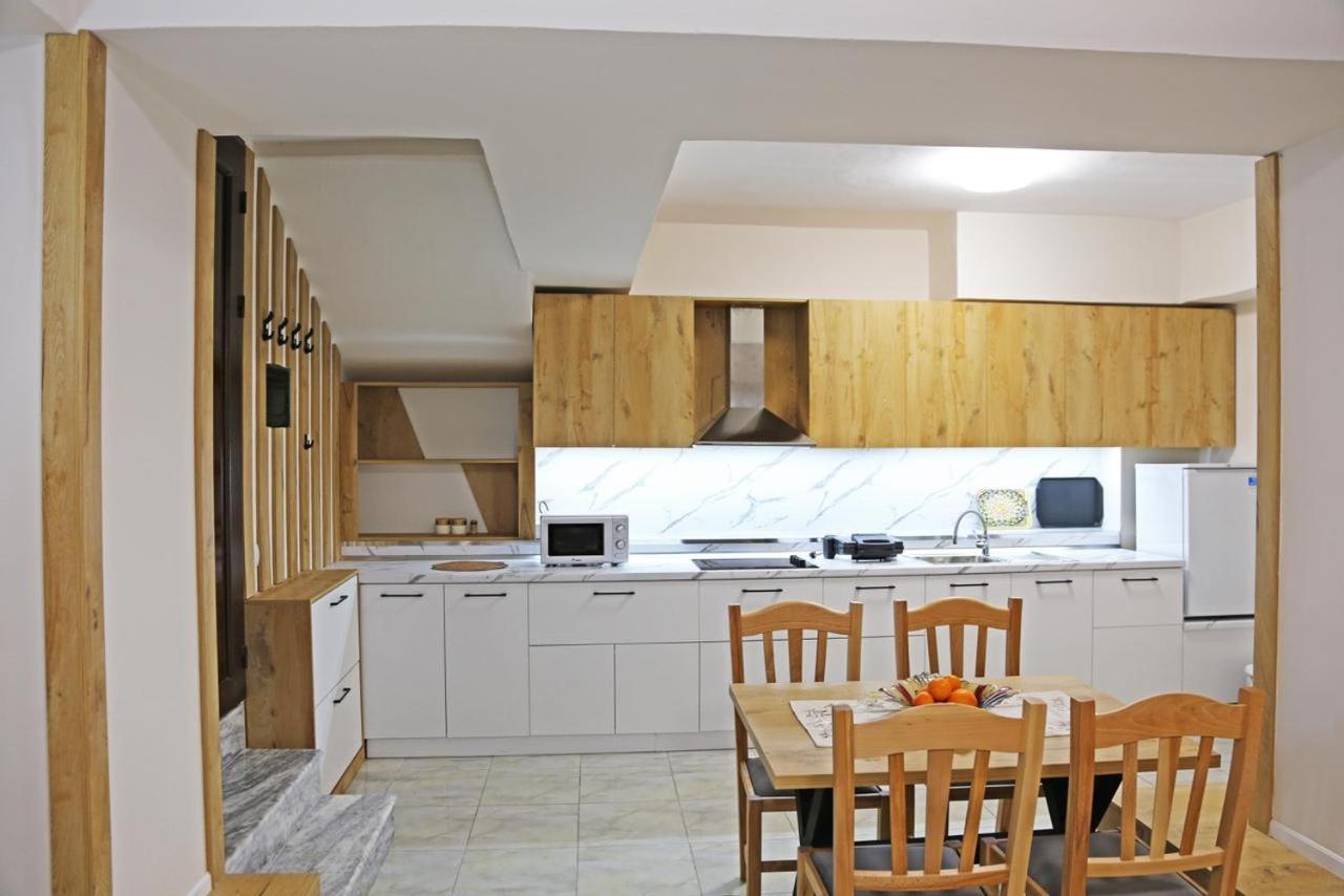 Modern Marvel Apartment Krujë 外观 照片