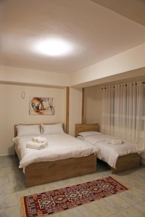 Modern Marvel Apartment Krujë 外观 照片