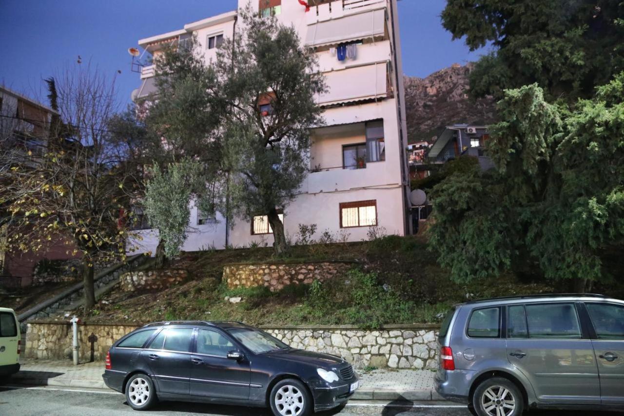 Modern Marvel Apartment Krujë 外观 照片